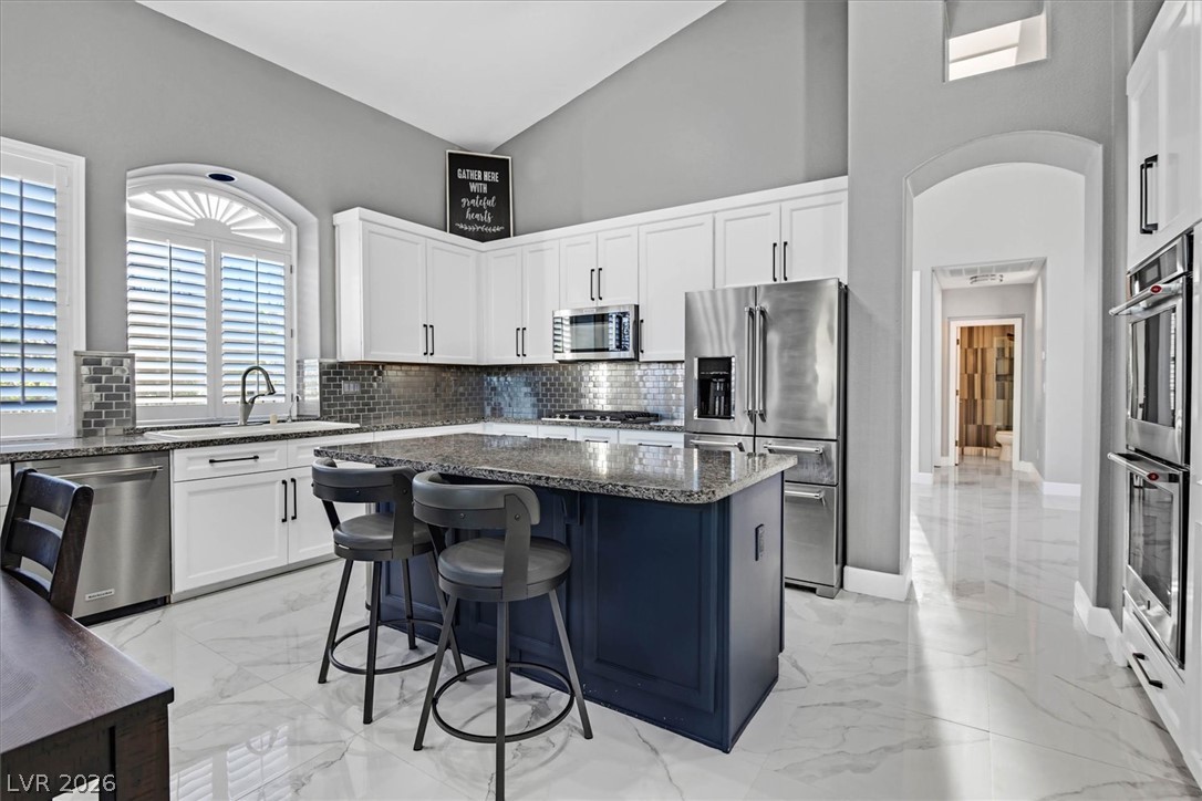 Photo 11 of 48, 2077 Jupiter Hills Lane