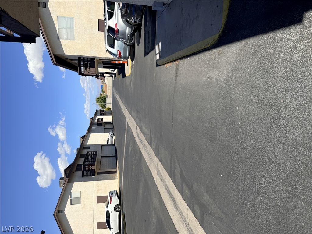 Photo 25 of 33, 2350 Cardiff Lane #C