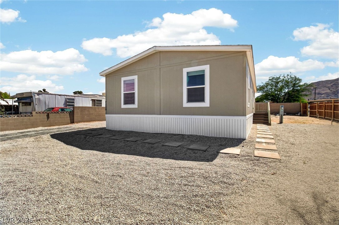 Photo 3 of 2258 Toiyabe Street