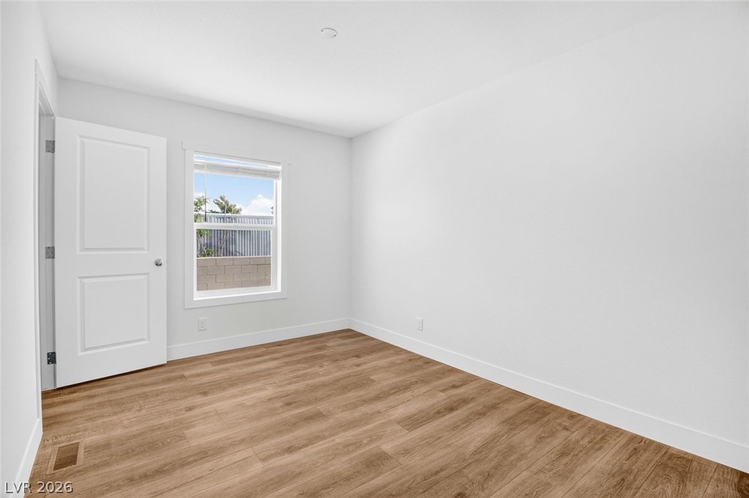 Photo 13 of 18, 2258 Toiyabe Street