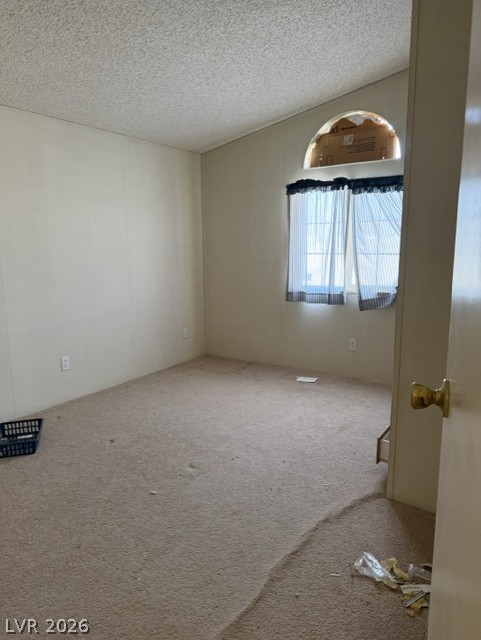 Photo 5 of 4560 Savoy Boulevard