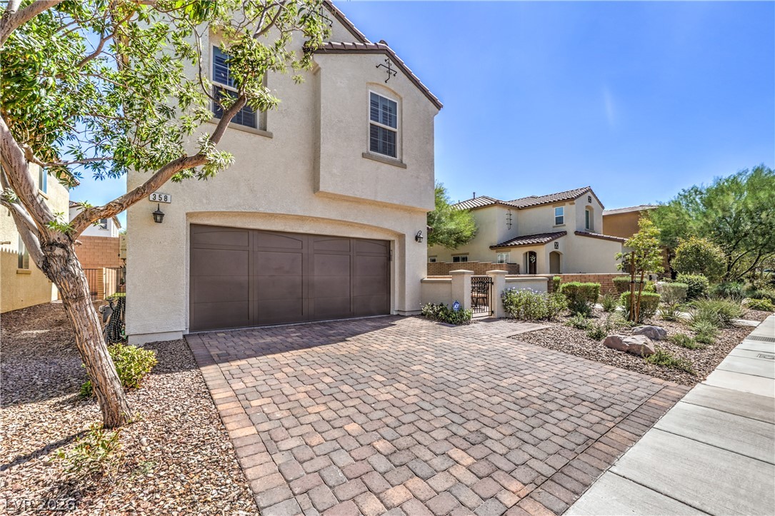 Photo 3 of 358 Mezzaforte Street