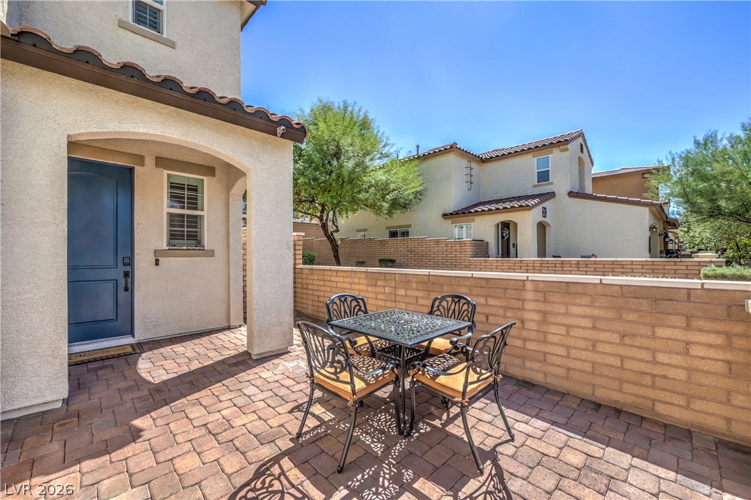 Photo 4 of 358 Mezzaforte Street