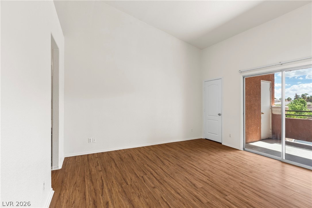 Photo 19 of 40, 1501 Truett Street #203