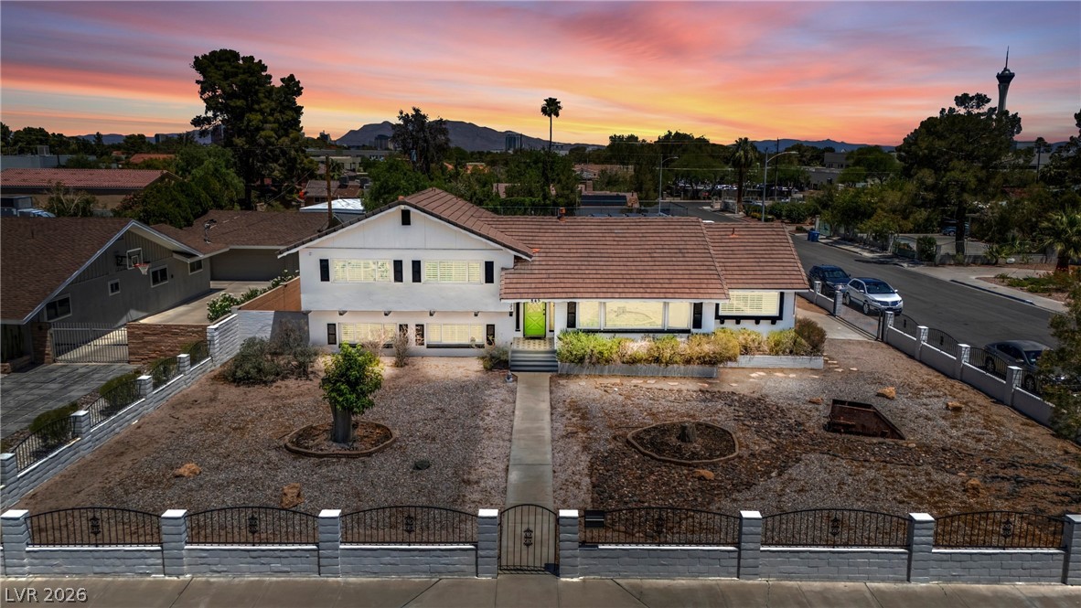 845 Kenny Way, Las Vegas 89107