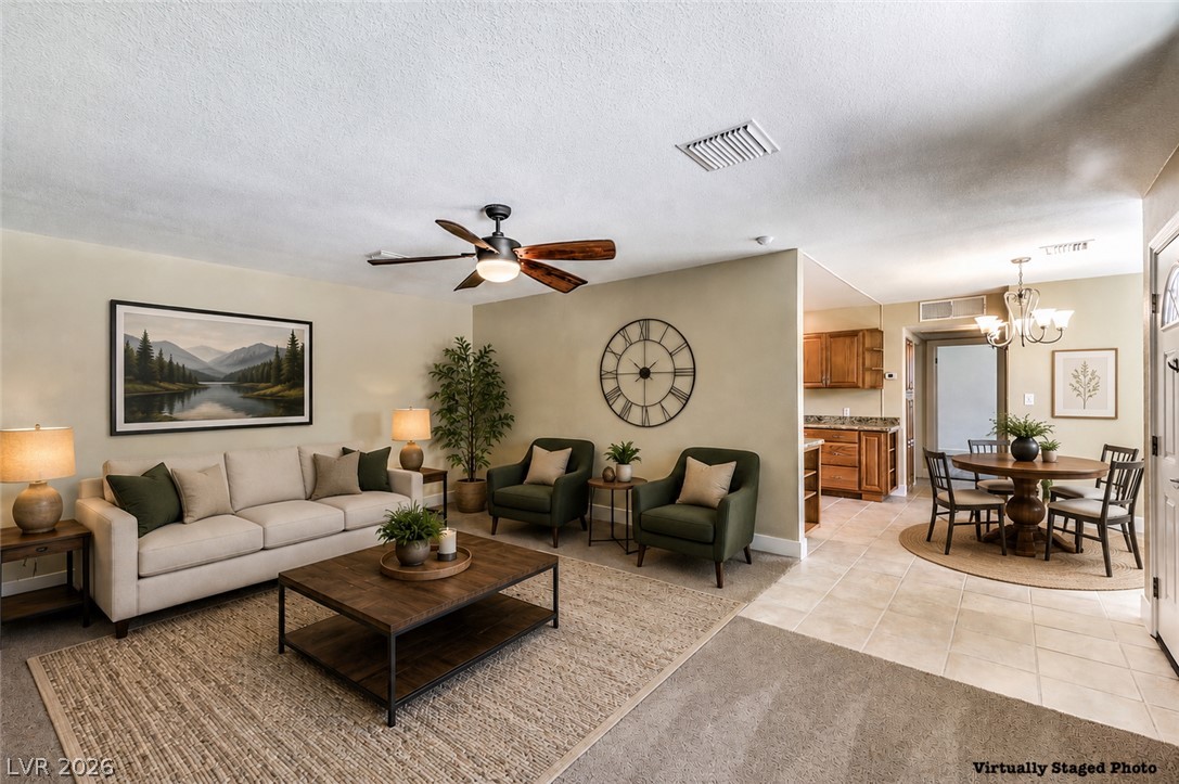 Photo 5 of 712 Aztec Place