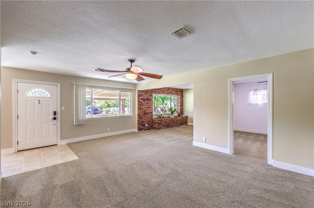 Photo 6 of 48, 712 Aztec Place