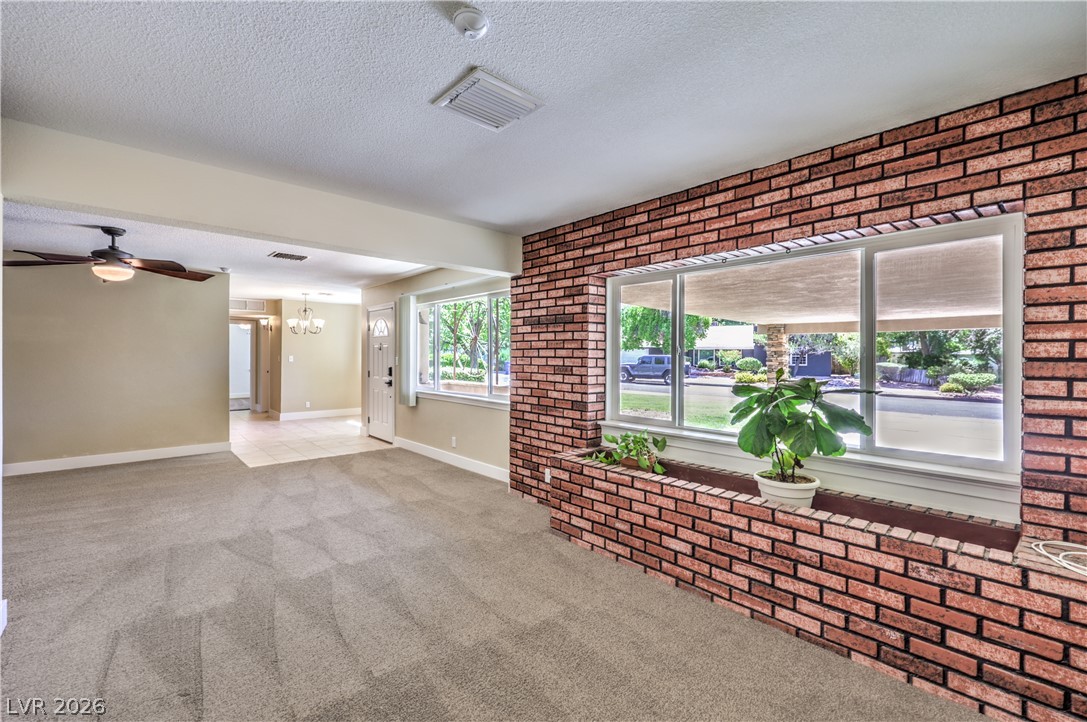 Photo 7 of 48, 712 Aztec Place