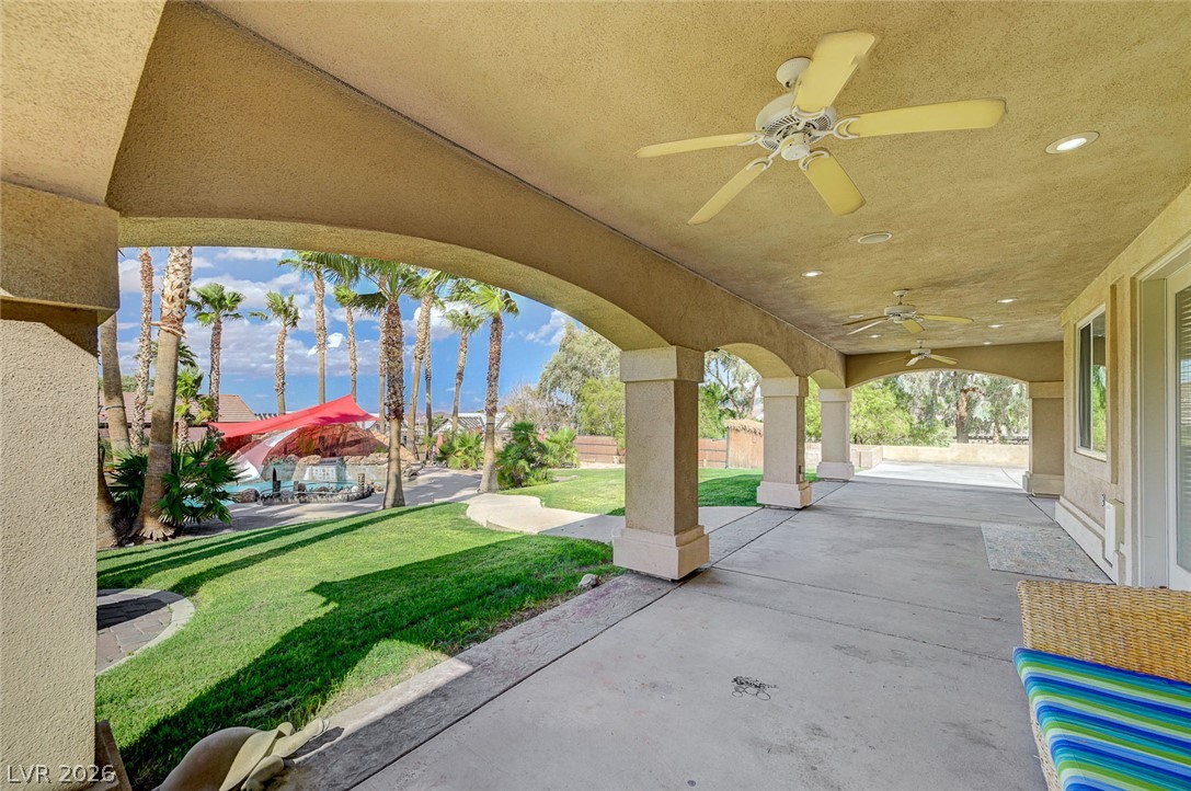 Photo 9 of 31, 410 E Paradise Hills Drive