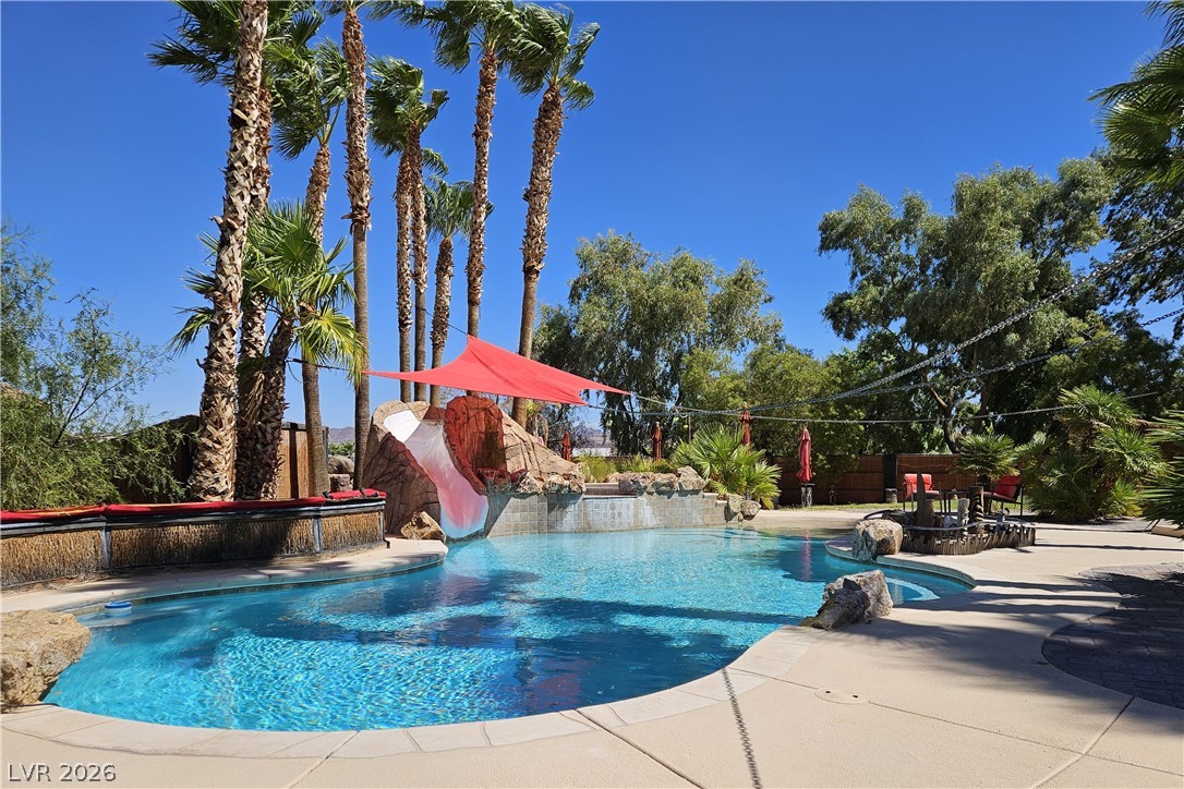 Photo 11 of 31, 410 E Paradise Hills Drive