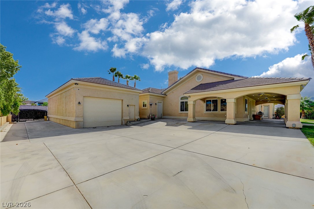 Photo 5 of 410 E Paradise Hills Drive