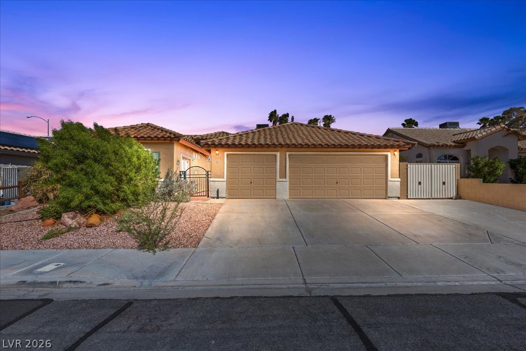 120 Ringlore Drive, Henderson 89015