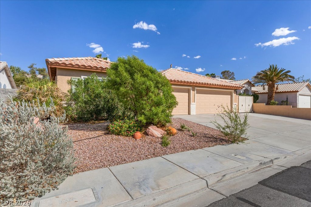 Photo 3 of 120 Ringlore Drive