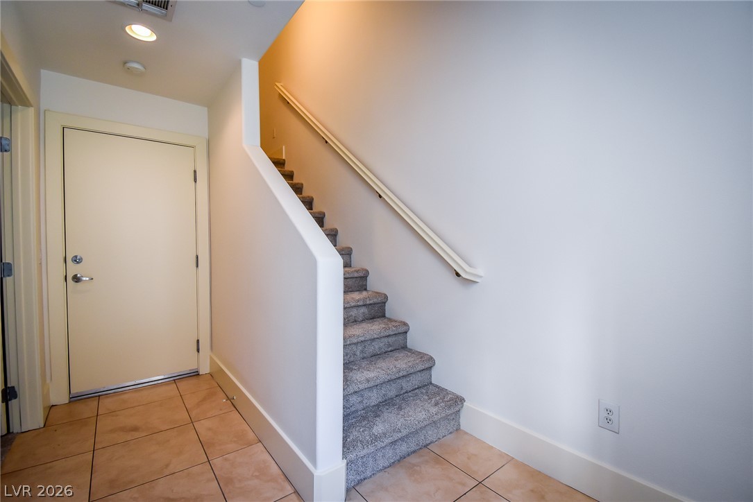 Photo 14 of 49, 9050 W Tropicana Avenue #1129