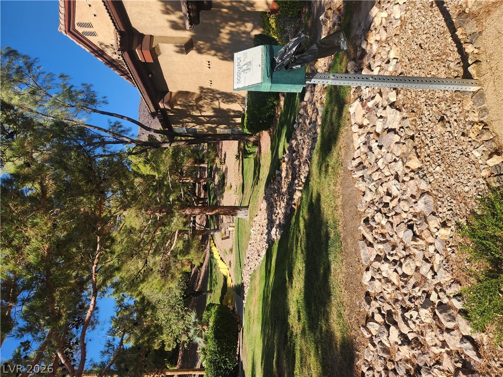 Photo 2 of 231 W Horizon Ridge Parkway #924