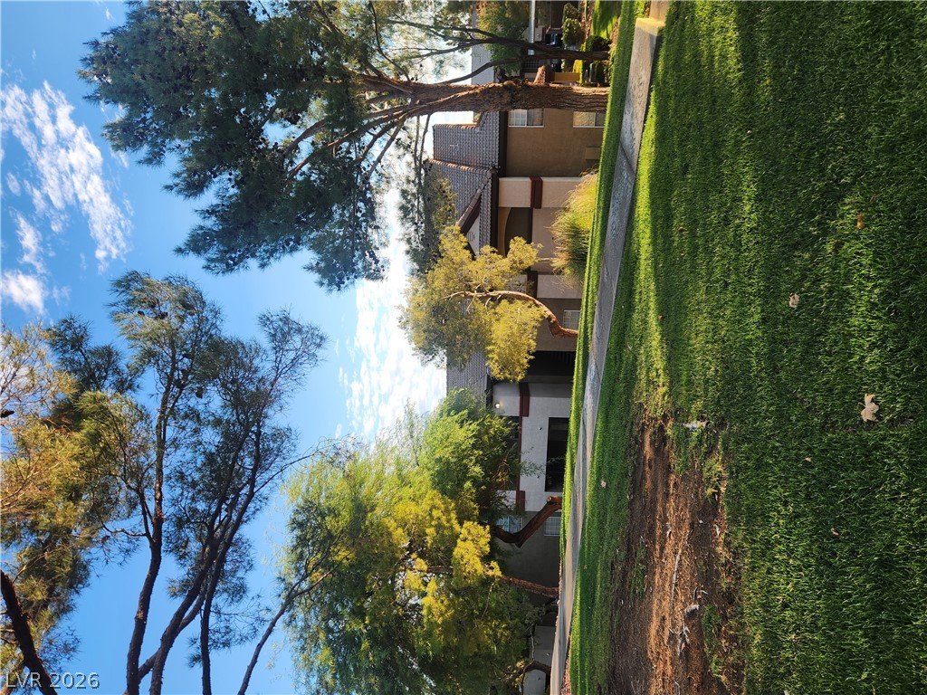 Photo 37 of 40, 231 W Horizon Ridge Parkway #924