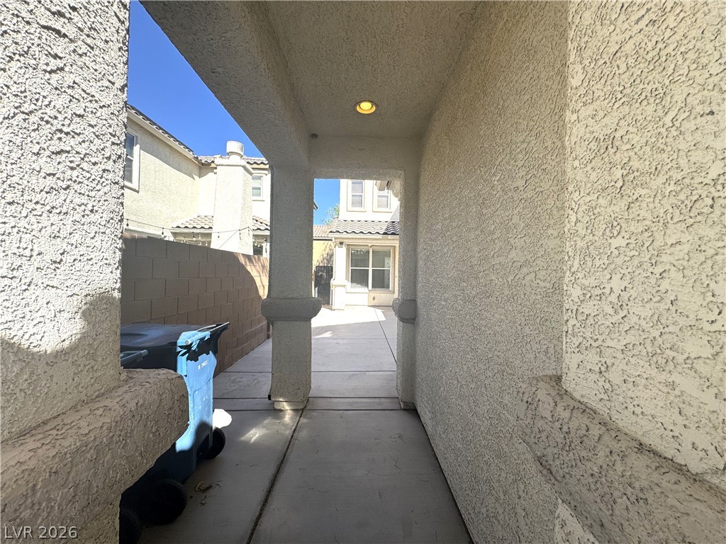 Photo 2 of 8986 Ellenbrook Street