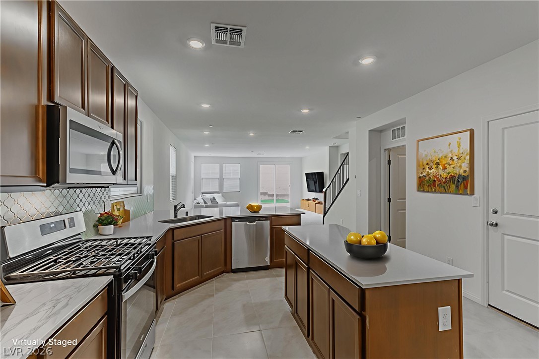 Photo 5 of 3765 Osiris Avenue