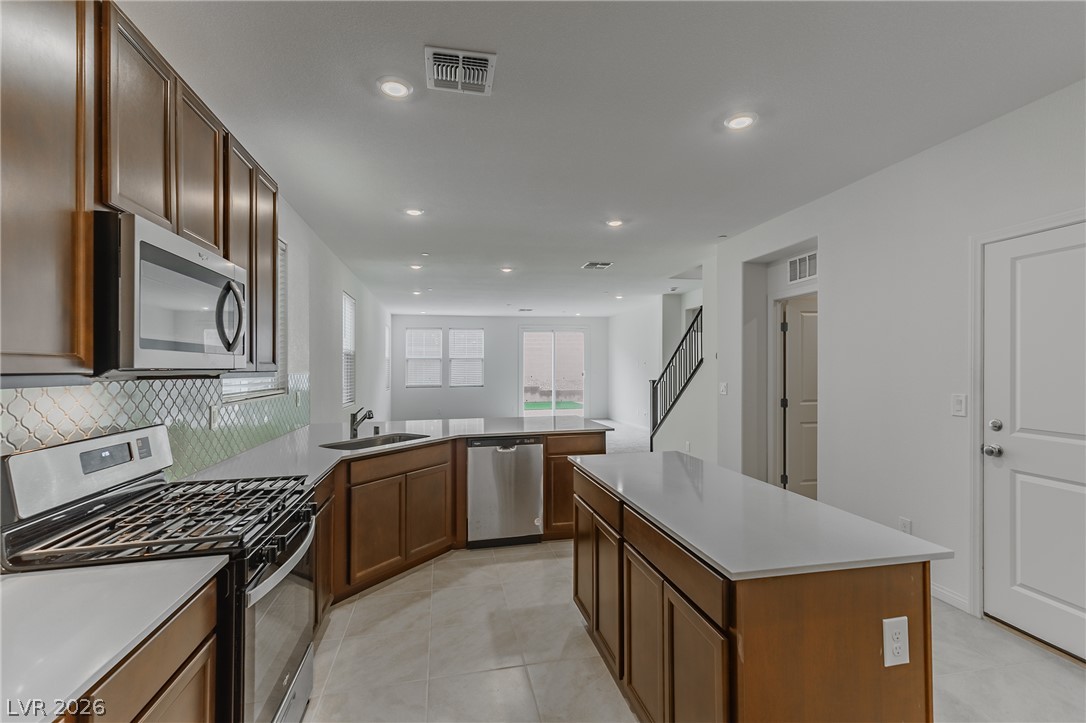Photo 14 of 53, 3765 Osiris Avenue