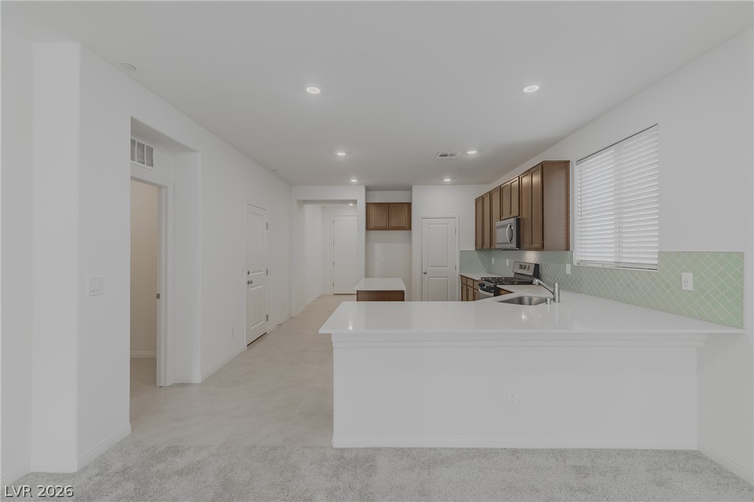 Photo 18 of 53, 3765 Osiris Avenue