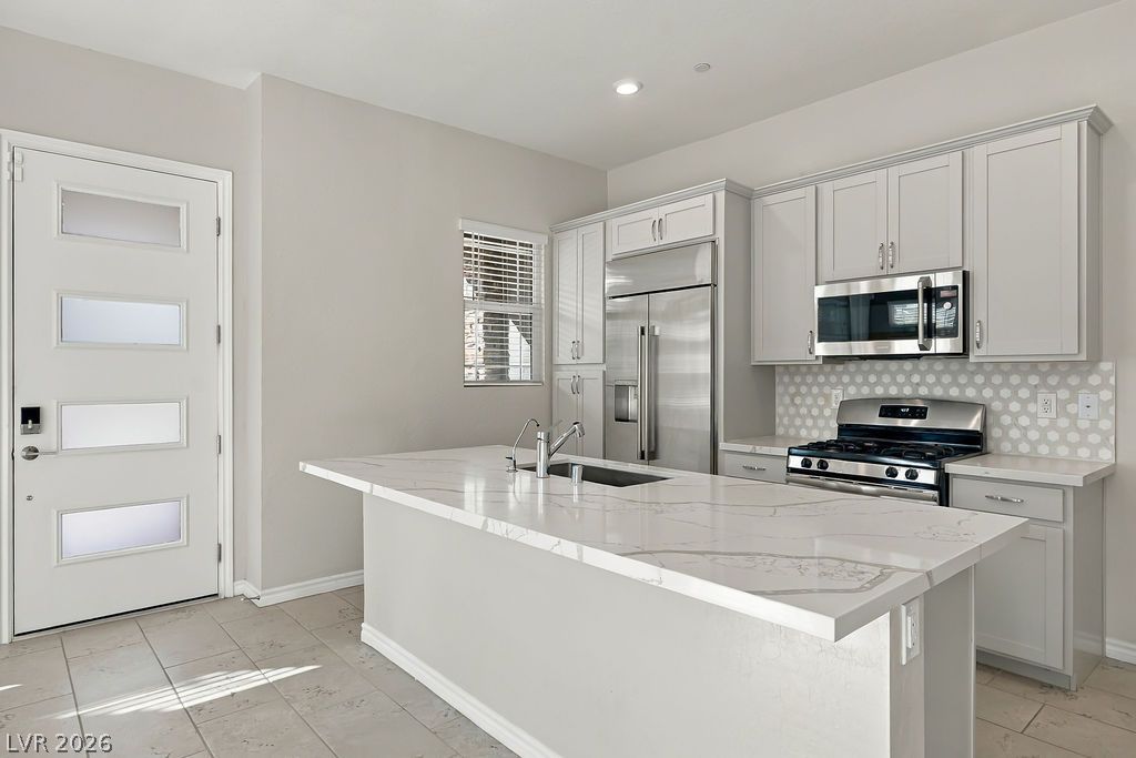 Photo 13 of 54, 929 Silverfir Court