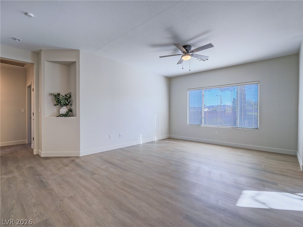 Photo 6 of 31, 1510 Fieldbrook Street