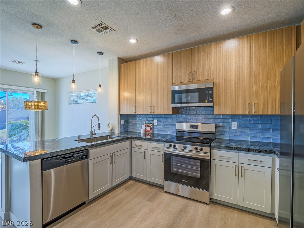 Photo 12 of 31, 1510 Fieldbrook Street