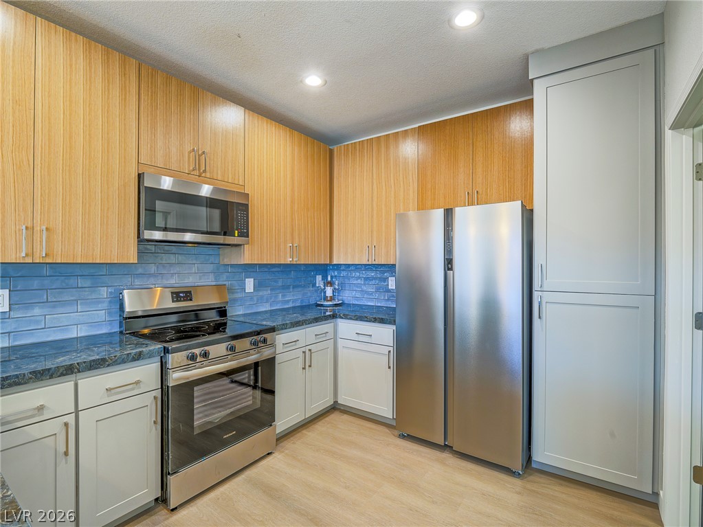 Photo 14 of 31, 1510 Fieldbrook Street
