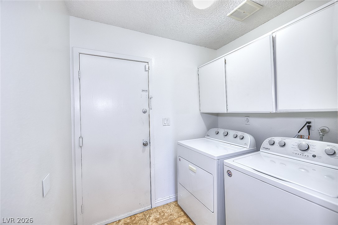 Photo 11 of 22, 6146 Cedarwood Avenue