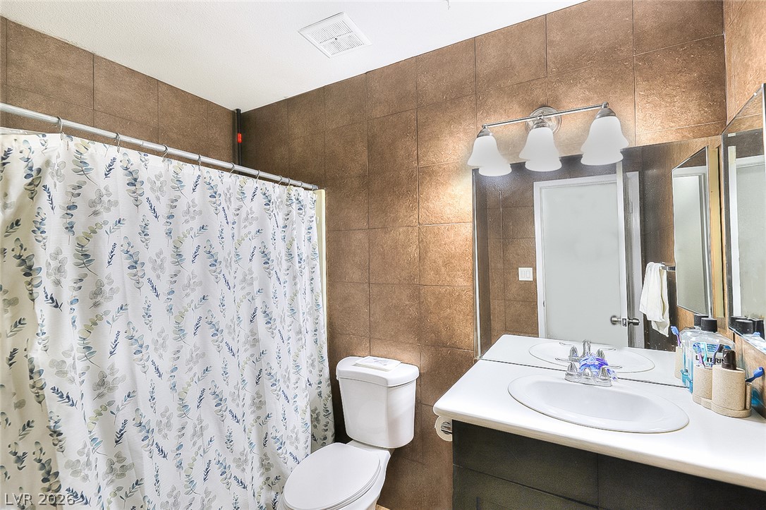 Photo 13 of 22, 6146 Cedarwood Avenue