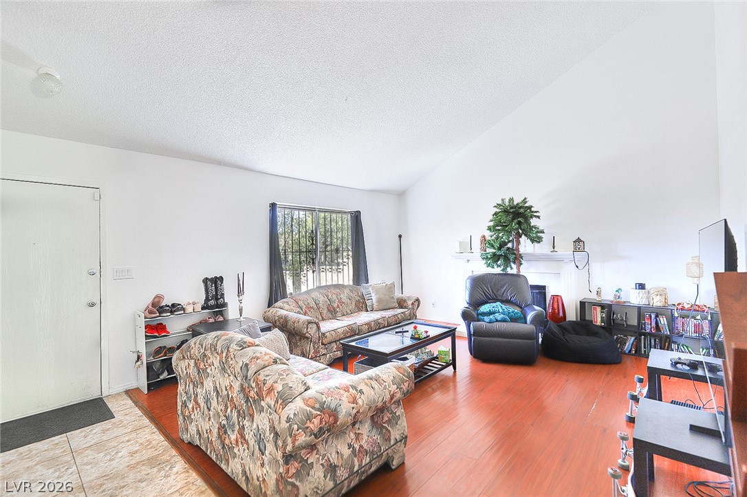 Photo 6 of 22, 6146 Cedarwood Avenue