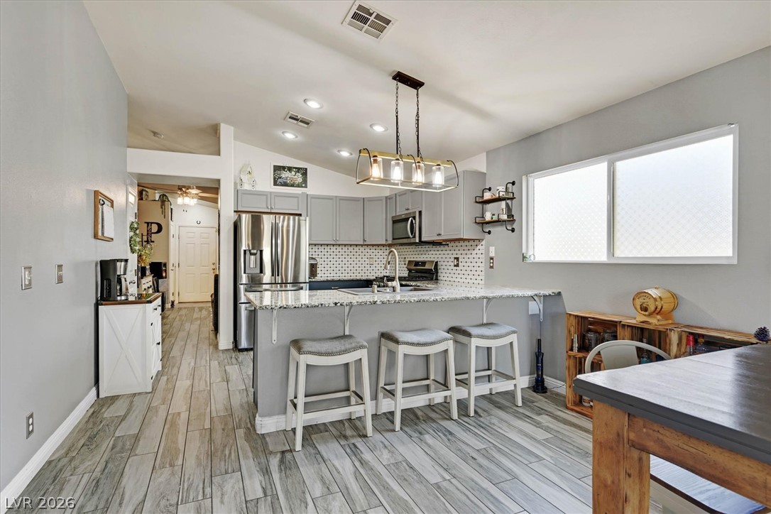 Photo 11 of 27, 712 Maccabe Avenue