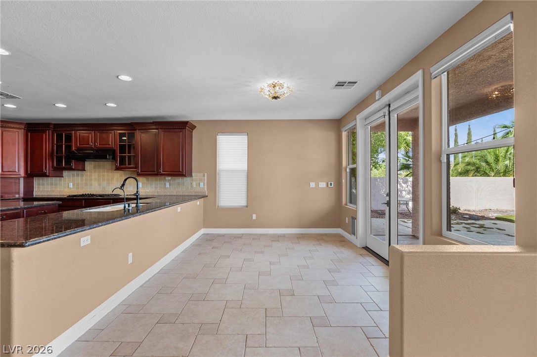 Photo 16 of 61, 2982 Hammerwood Drive