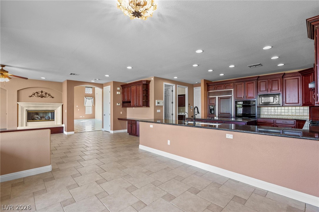 Photo 17 of 61, 2982 Hammerwood Drive