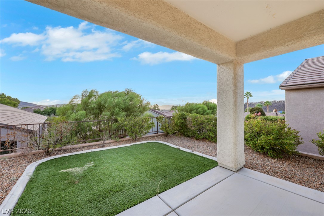 Photo 2 of 2557 CORVUS Street