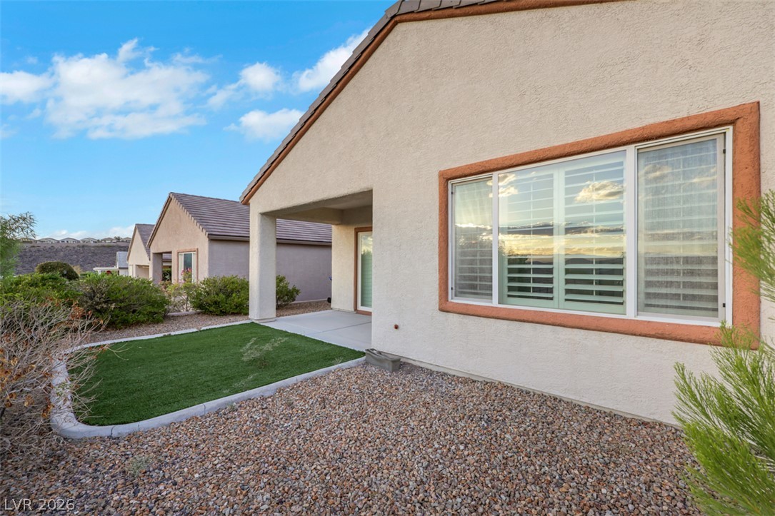 Photo 31 of 34, 2557 CORVUS Street