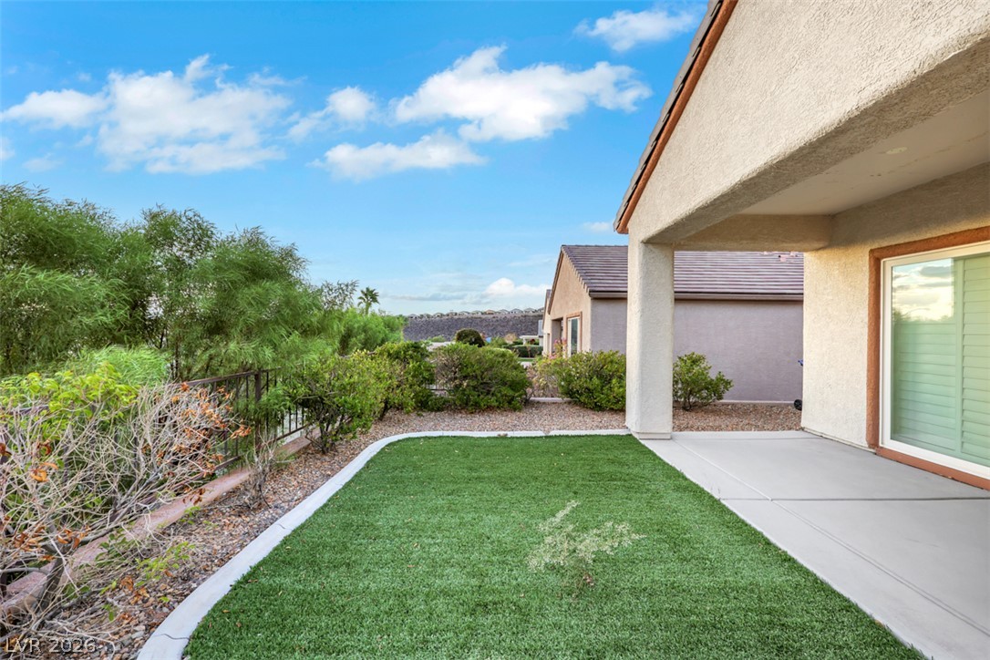 Photo 32 of 34, 2557 CORVUS Street