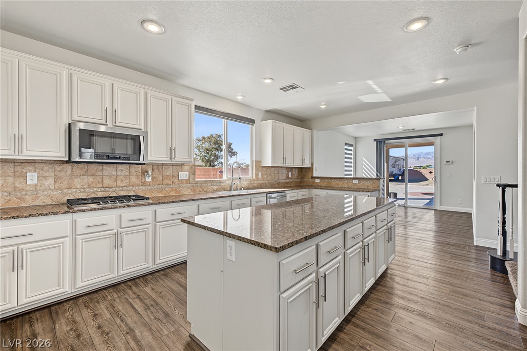 Photo 3 of 5528 Ambrosia Stream Avenue