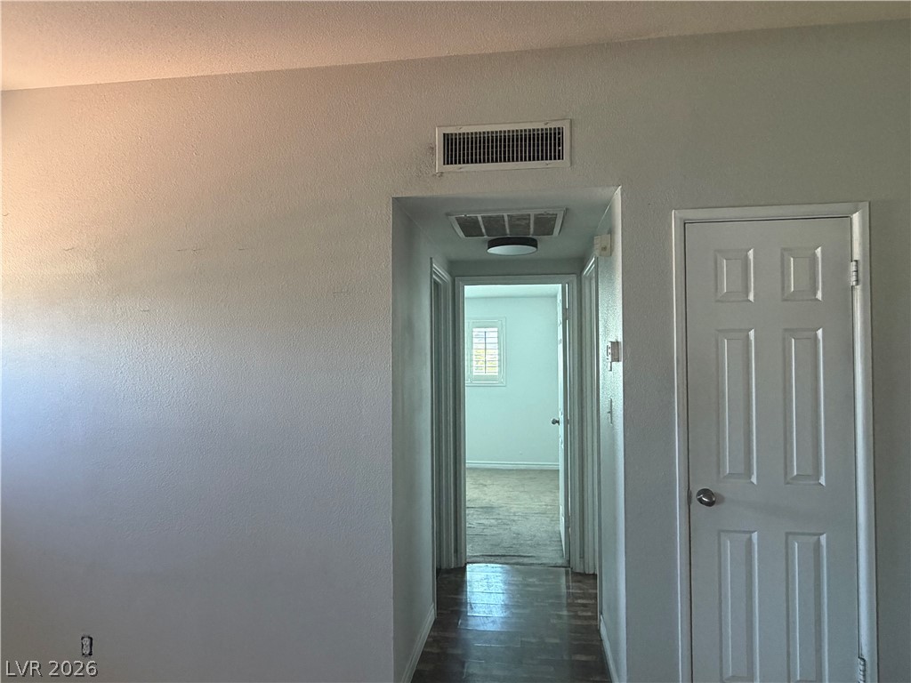 Photo 9 of 9, 2837 La Canada Street