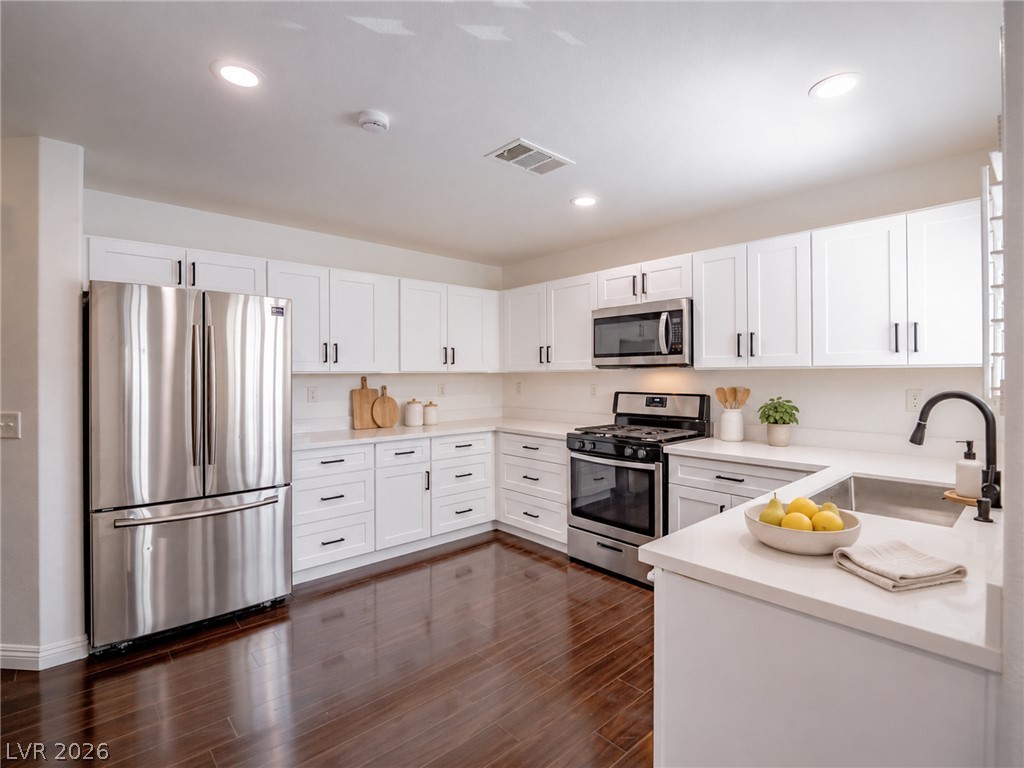 6524 Roundstone Bog Avenue, Las Vegas 89139