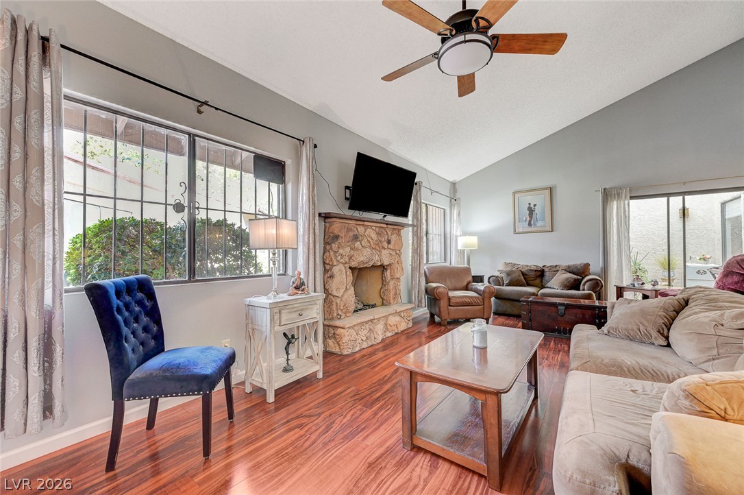 Photo 5 of 1824 Arbol Verde Way