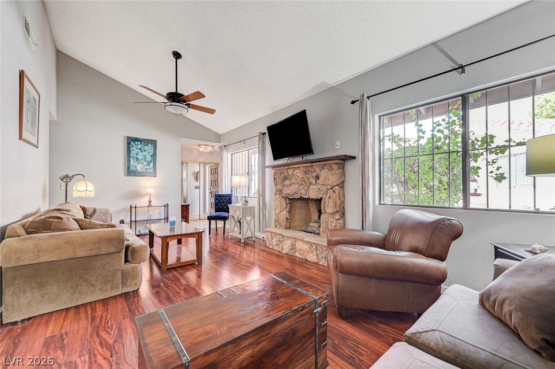 Photo 8 of 36, 1824 Arbol Verde Way