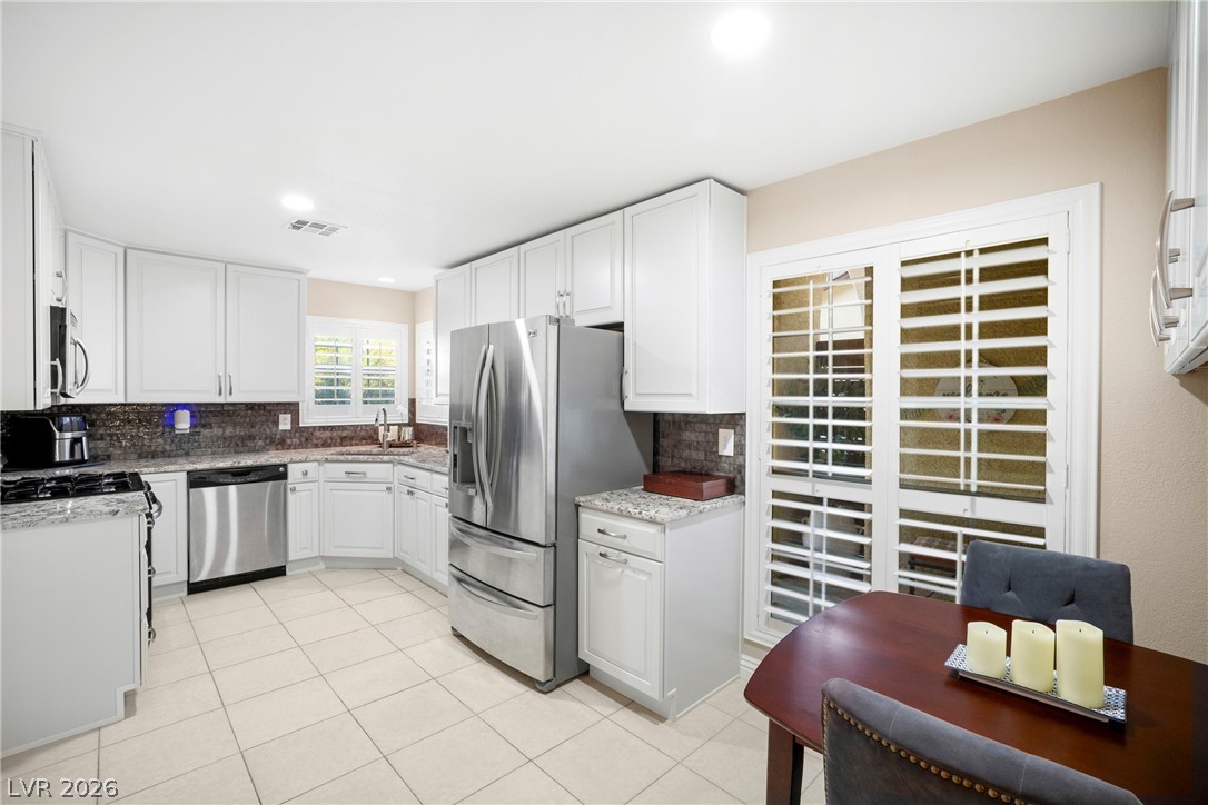 Photo 13 of 37, 4825 Lawnwood Court