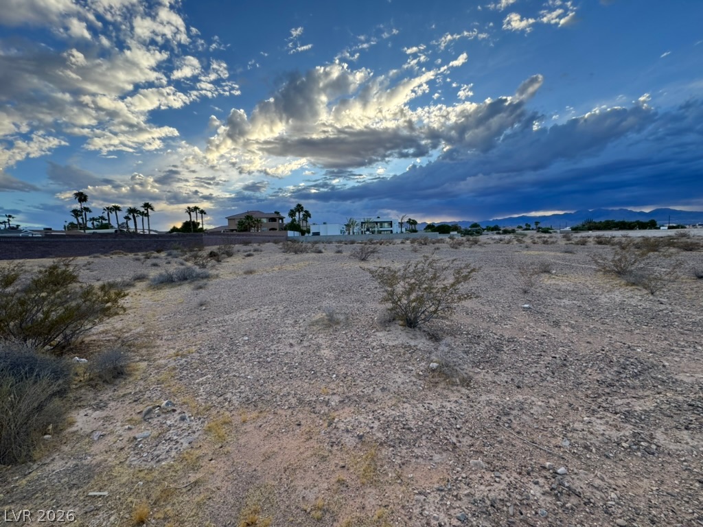 Mohawk, Las Vegas 89118