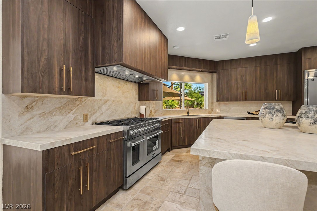 Photo 7 of 70, 3125 Shadowleaf Court