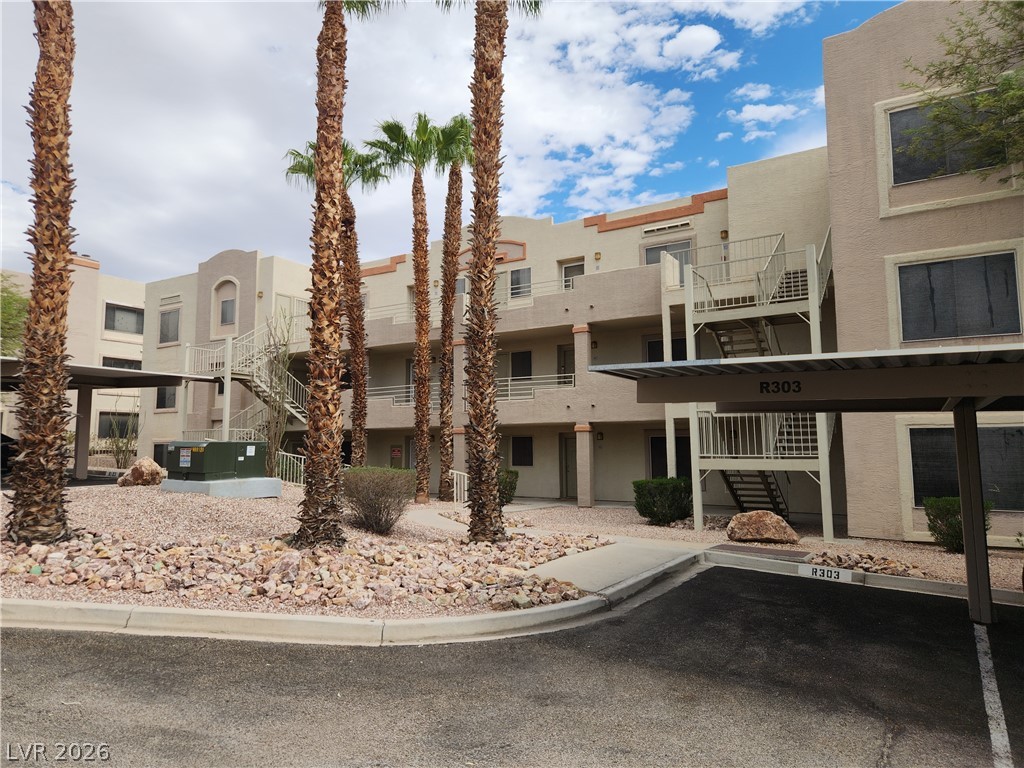 Photo 15 of 25, 2016 Mesquite Lane #303