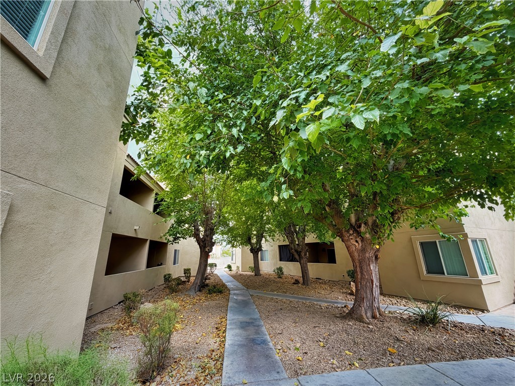 Photo 14 of 46, 1852 N Decatur Boulevard #101