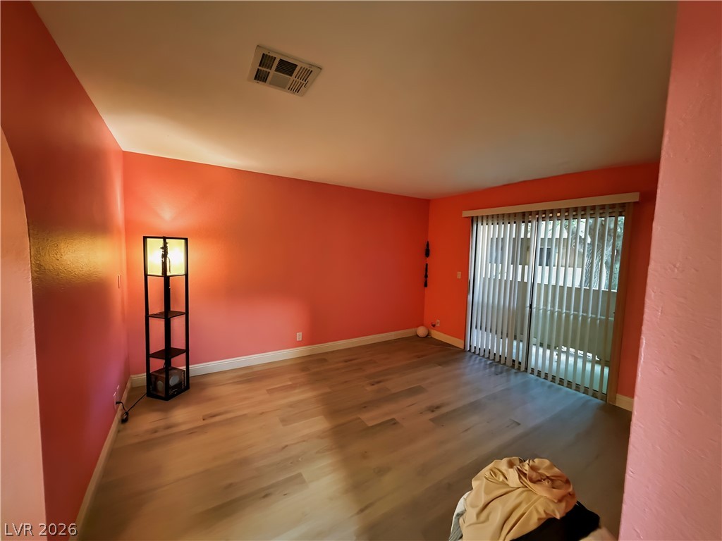Photo 38 of 46, 1852 N Decatur Boulevard #101