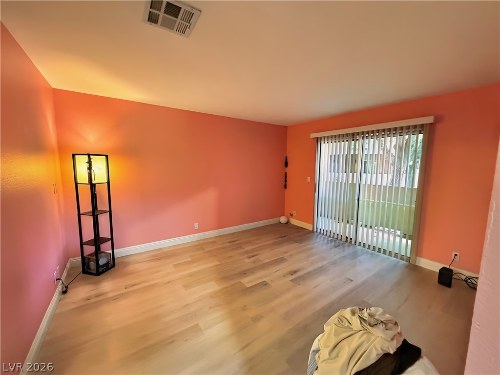 Photo 39 of 46, 1852 N Decatur Boulevard #101