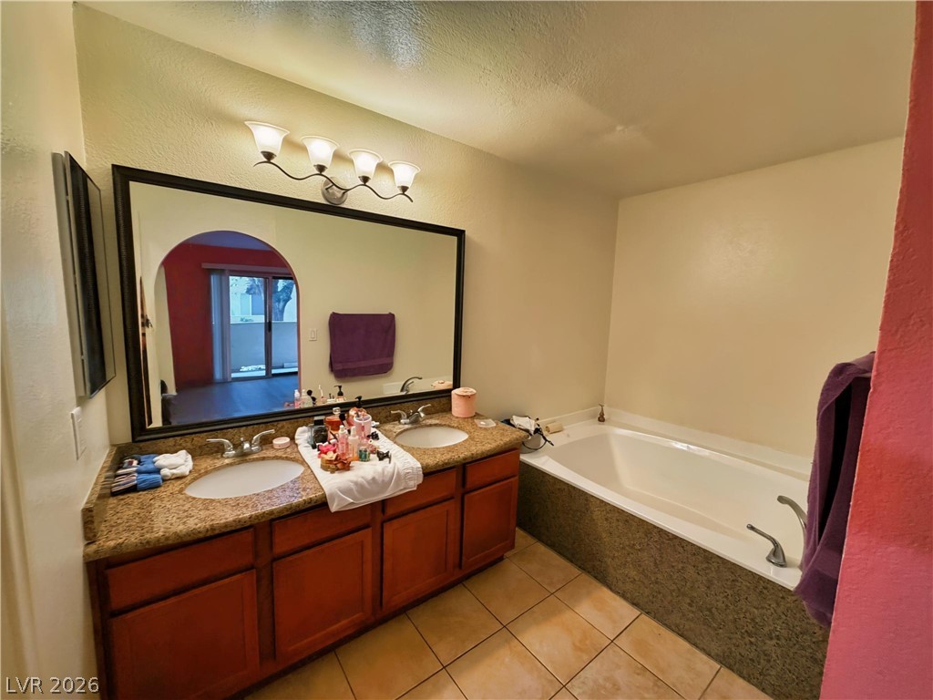 Photo 43 of 46, 1852 N Decatur Boulevard #101